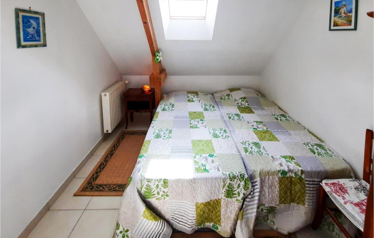 Amazing Apartment In Roz-Landrieux With Kitchen المظهر الخارجي الصورة