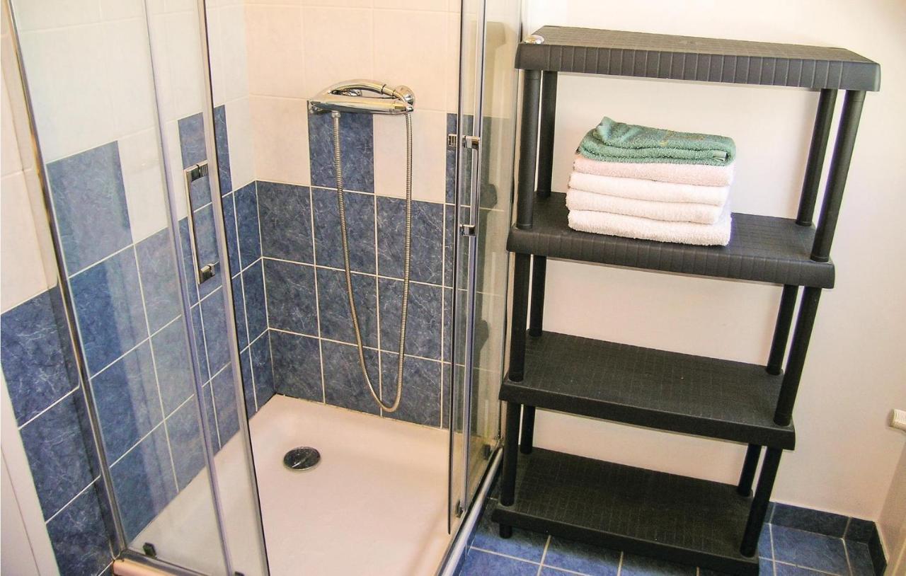 Amazing Apartment In Roz-Landrieux With Kitchen المظهر الخارجي الصورة